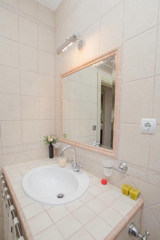 Nika Hotel Čatrnja Екстериор снимка